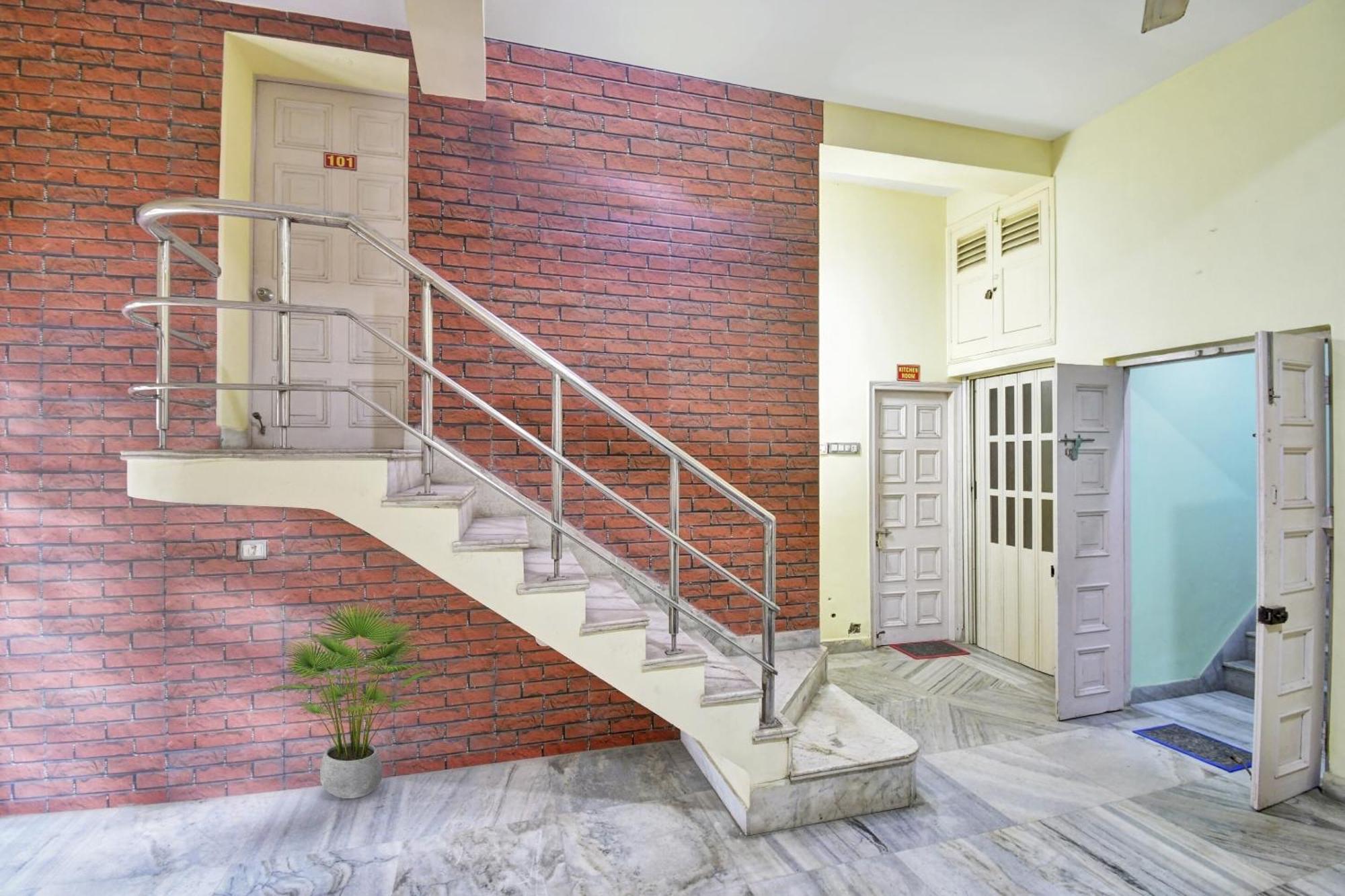 Hotel O R A Homestay Near Acropolis Mall كولكاتا المظهر الخارجي الصورة
